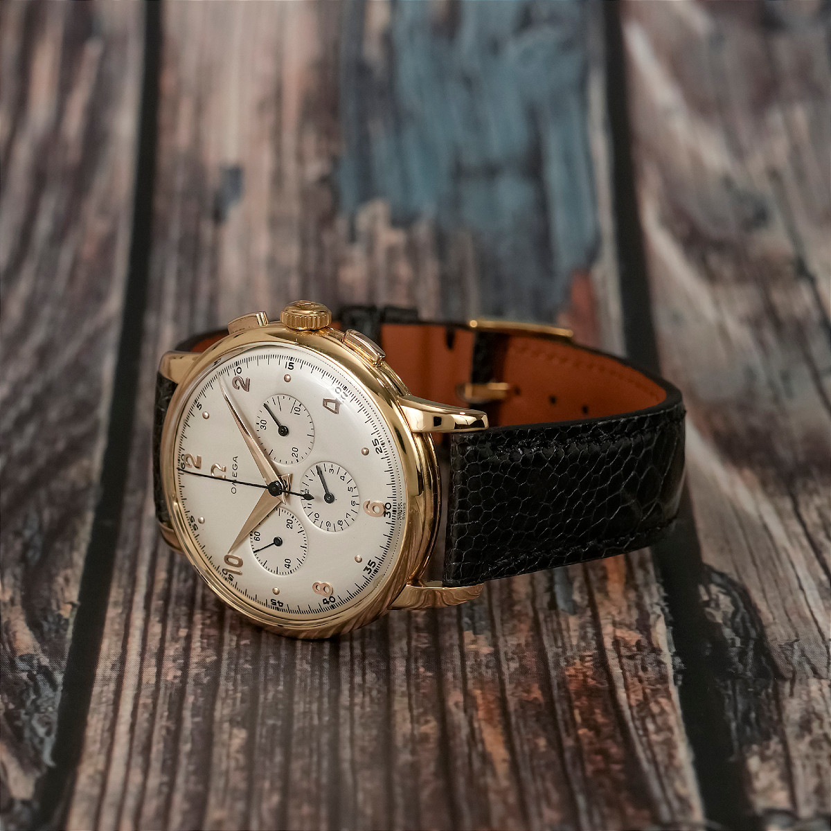 Omega Chronographe Jumbo Or Jaune 18K -1951- -photo-1