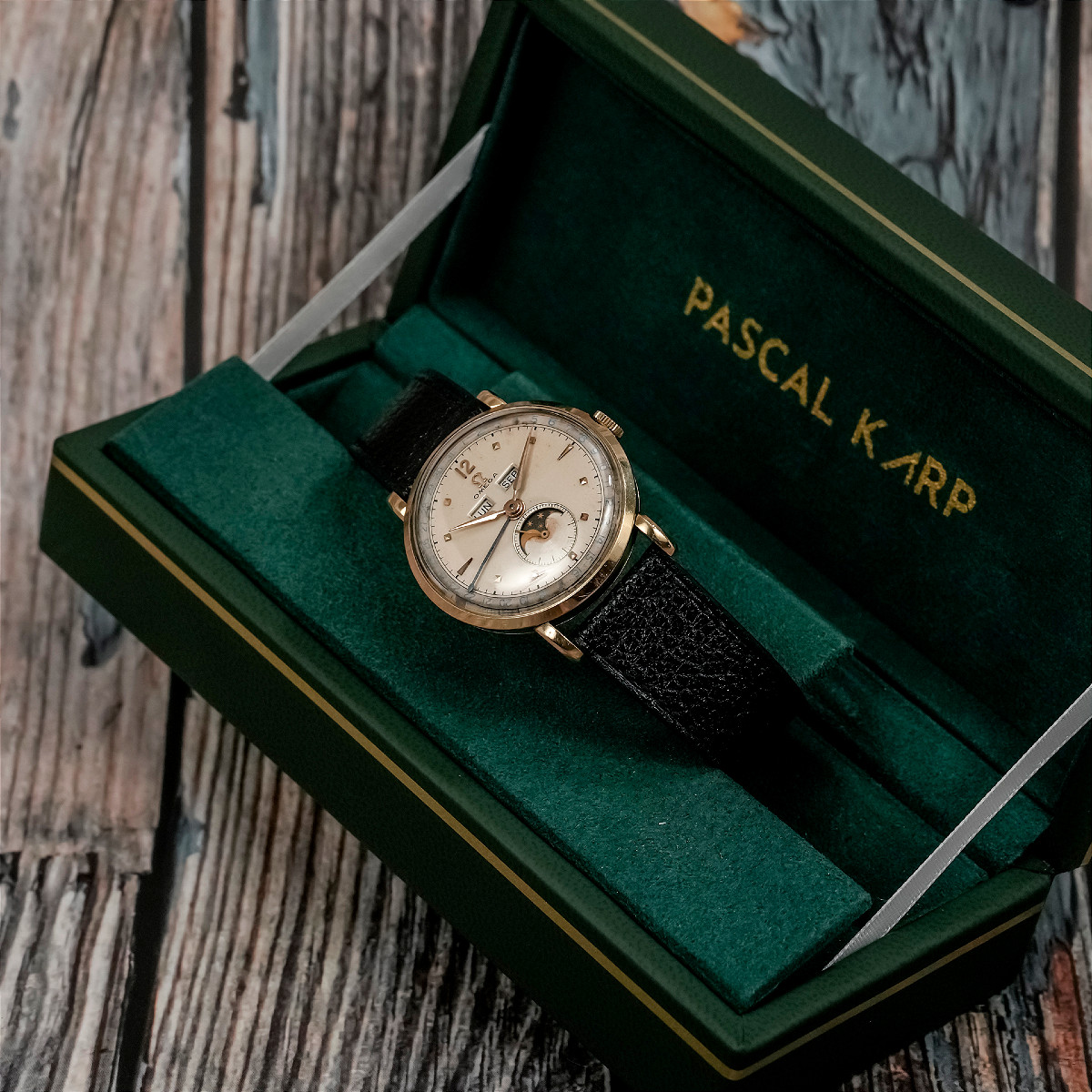 Omega Cosmic Triple Date 18k Yellow Gold -1946--photo-1