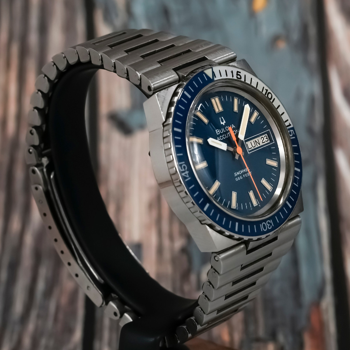 Bulova Accutron Snorkel 666 -1974--photo-3