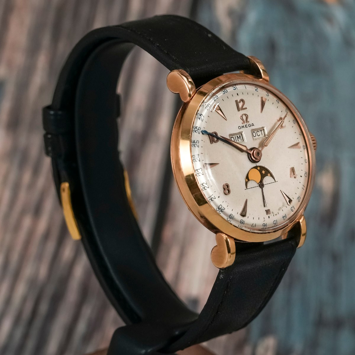 Omega Cosmic triple date phases de lune or jaune 18K -1947--photo-3