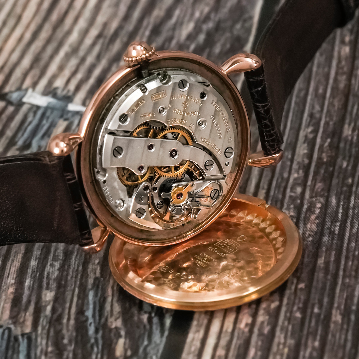 Vacheron Constantin Calatrava "Teardrop Lugs" or rose 18K -1946--photo-3