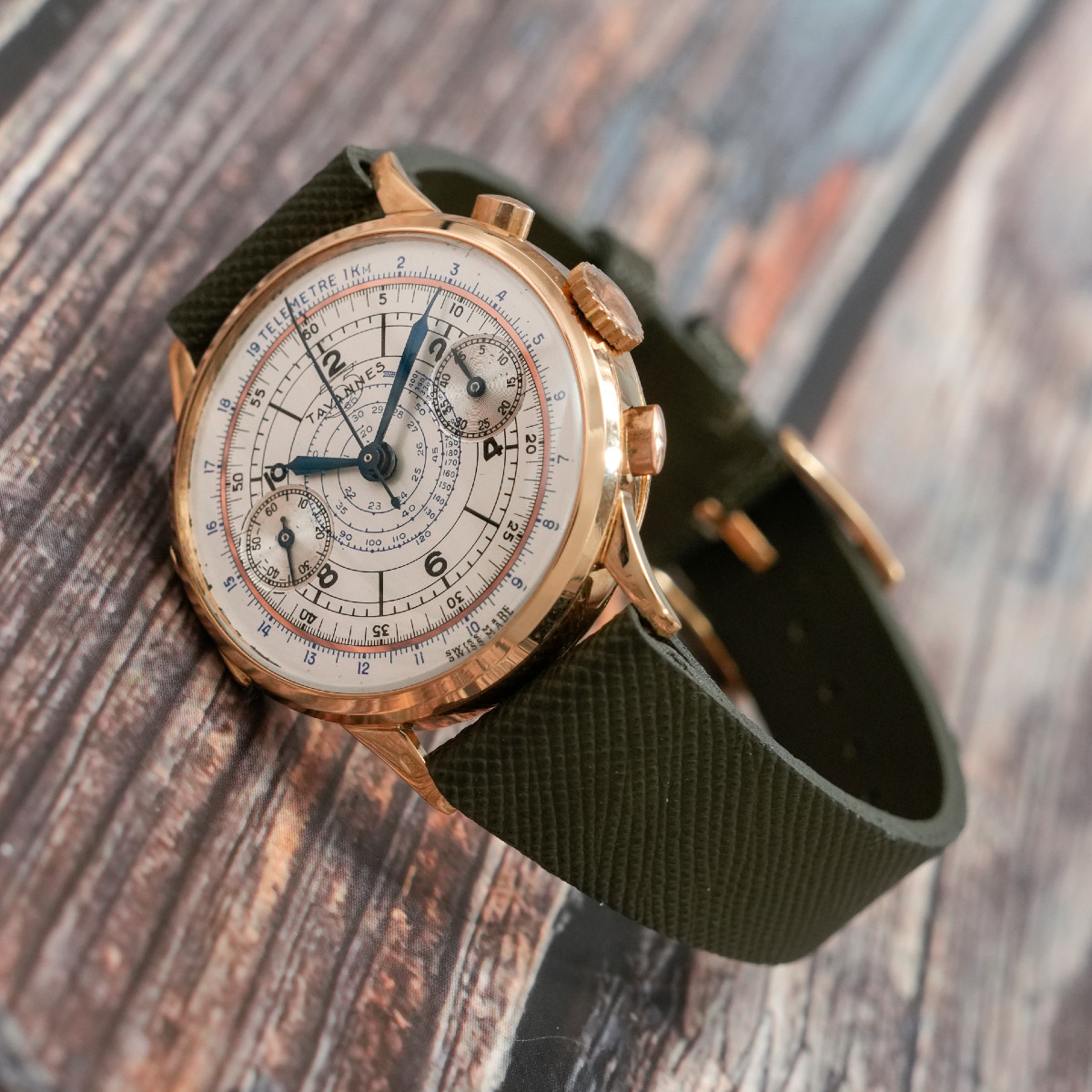  Chronographe Tavannes Télémètre/Tachymètre or jaune 18k 1940- -photo-1