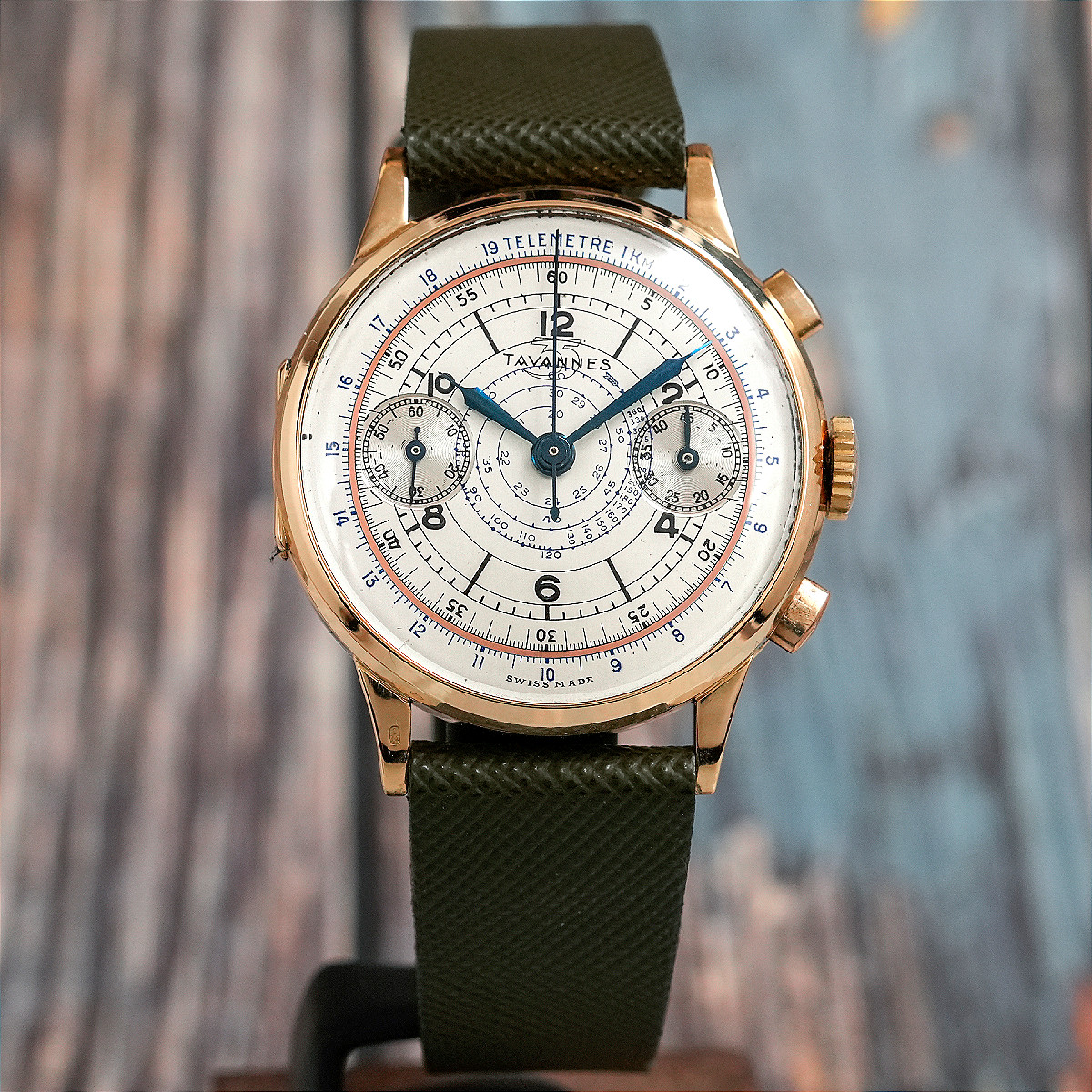  Chronographe Tavannes Télémètre/Tachymètre or jaune 18k 1940- 