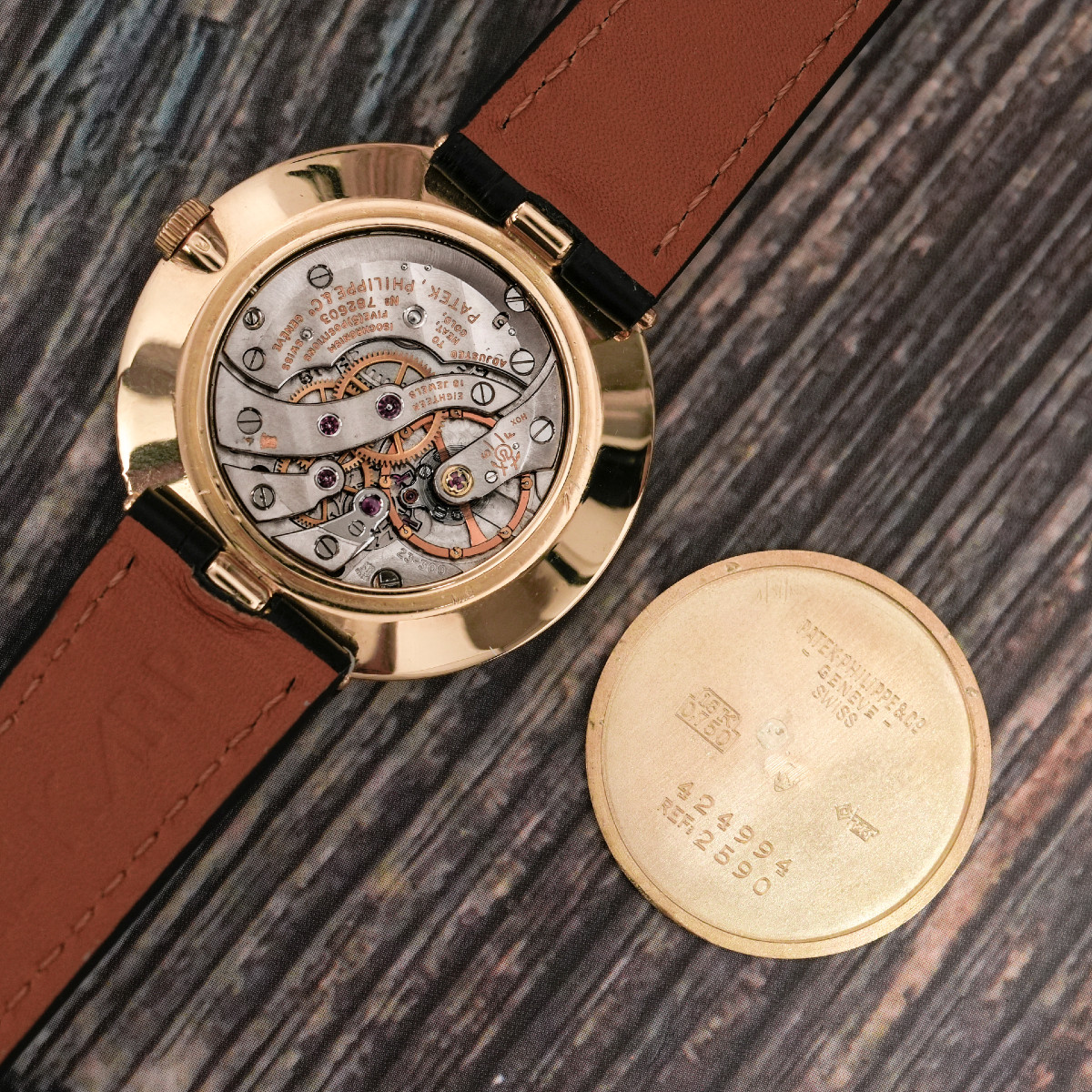 Patek Philippe Calatrava "Disco Volante" or jaunes 18K -1964--photo-4