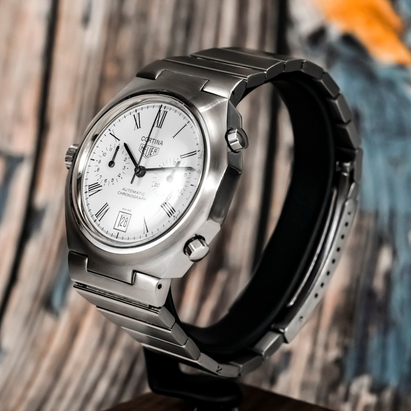 Chronographe Heuer Cortina Réf.110.233 R Cal. 12  -1970--photo-4