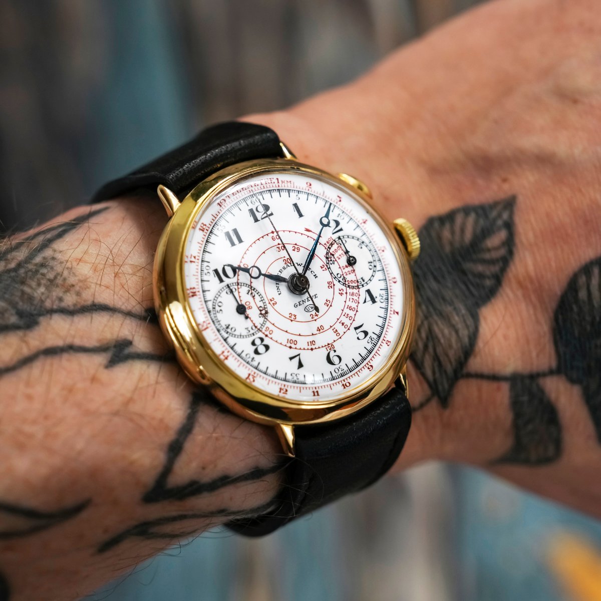 Universal Genève Chronographe Mono-poussoir 39.5 Mm 18k Yellow Gold Circa 1935-photo-2