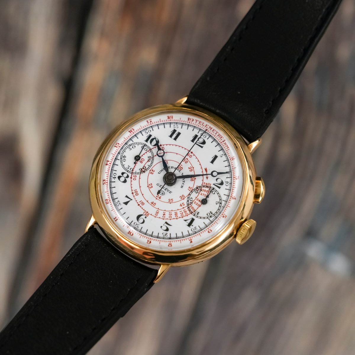 Universal Genève Chronographe Mono-poussoir 39.5 Mm 18k Yellow Gold Circa 1935-photo-1
