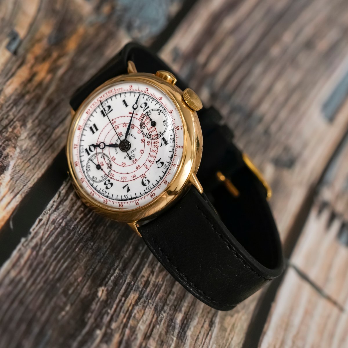 Universal Genève Chronographe Mono-poussoir 39.5 Mm 18k Yellow Gold Circa 1935-photo-2