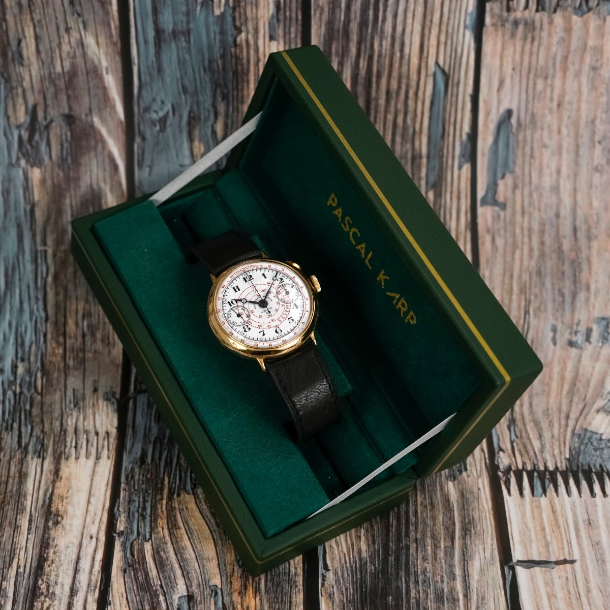 Universal Genève Chronographe Mono-poussoir 39.5 Mm 18k Yellow Gold Circa 1935-photo-3