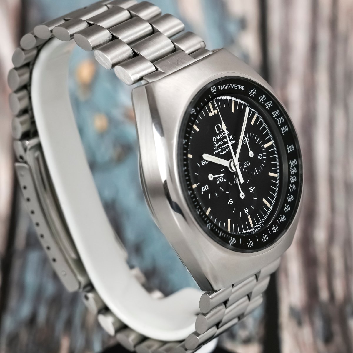Omega Speedmaster Mark II -1975--photo-4