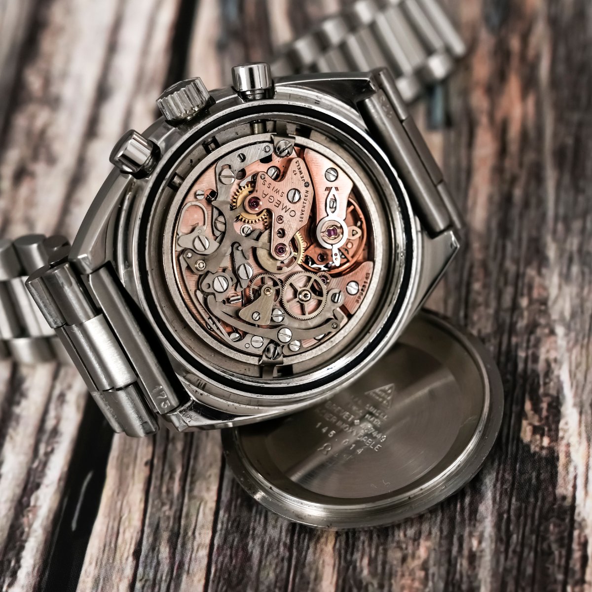 Omega Speedmaster Mark II -1975--photo-6