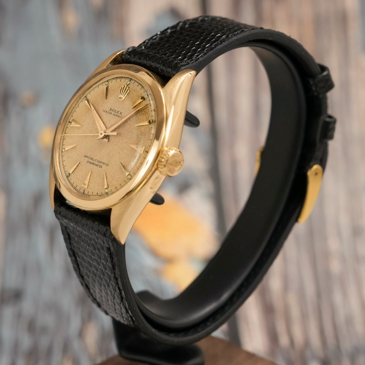 Rolex Oyster Perpetual Chronometer With Semi-bubble Back, 18k Yellow Gold - 1952 - -photo-3