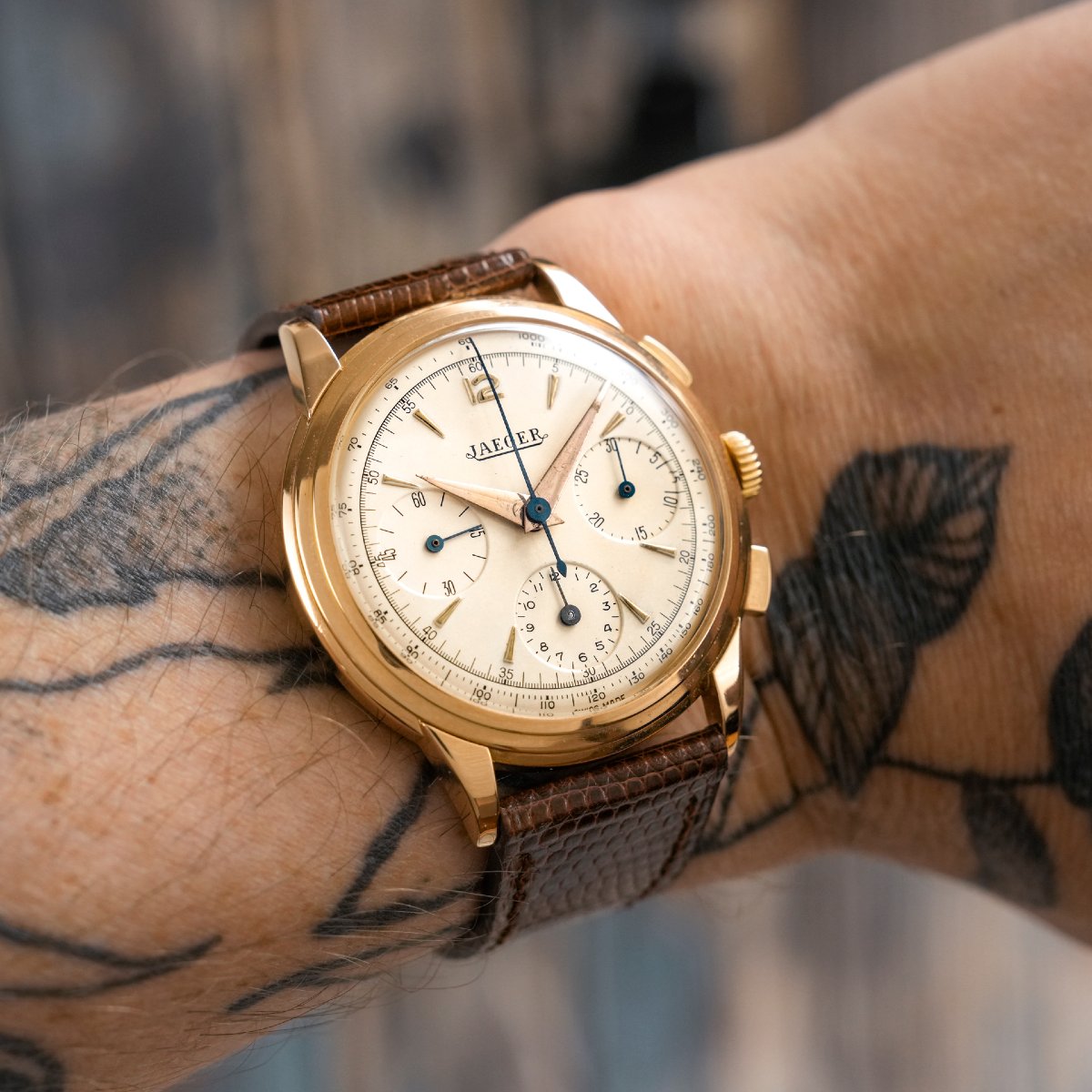 Jaeger-lecoultre 18k Rose Gold Tri-compax Chronograph - 1950 - -photo-2