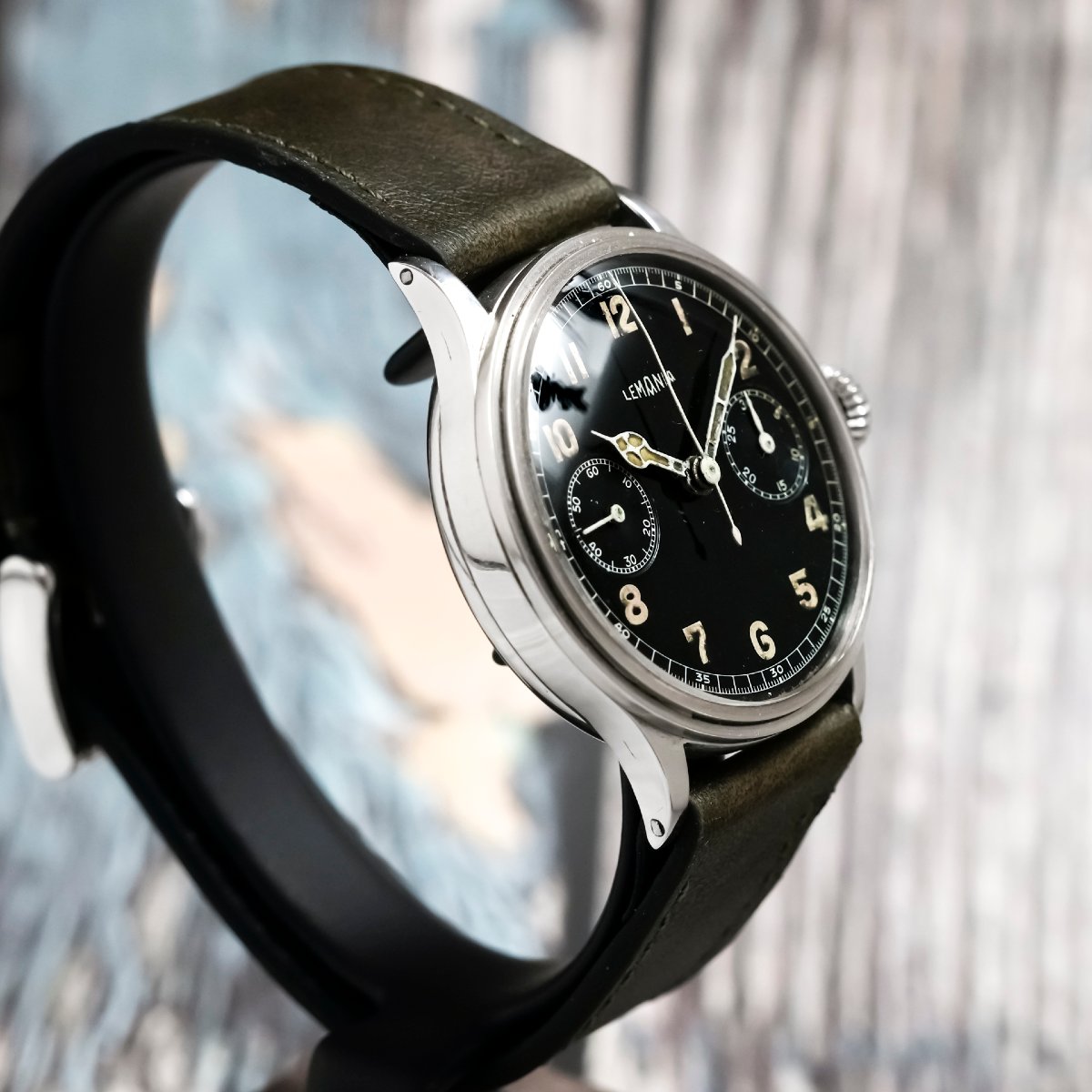  Lemania Stainless Steel Jumbo Pilot's Chronograph, Circa 1945 -photo-4