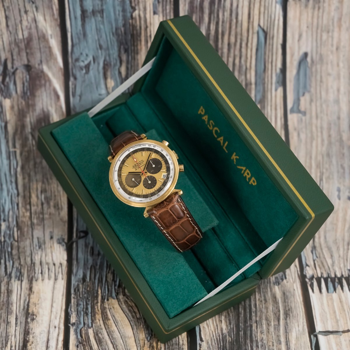 Zenith Chronographe El Primero "Disco Volante" Or Jaune 18 Kts Circa 1970 -photo-2