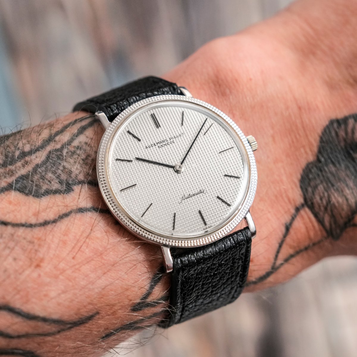 Audemars Piguet Calatrava "clous De Paris" Automatic 18-karat White Gold, Circa 1980 -photo-2