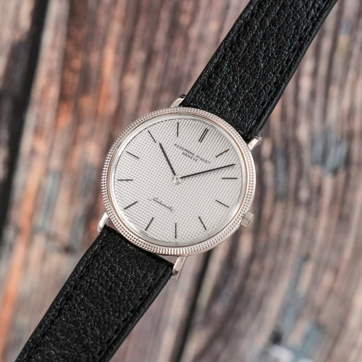 Audemars Piguet Calatrava "clous De Paris" Automatic 18-karat White Gold, Circa 1980 -photo-1