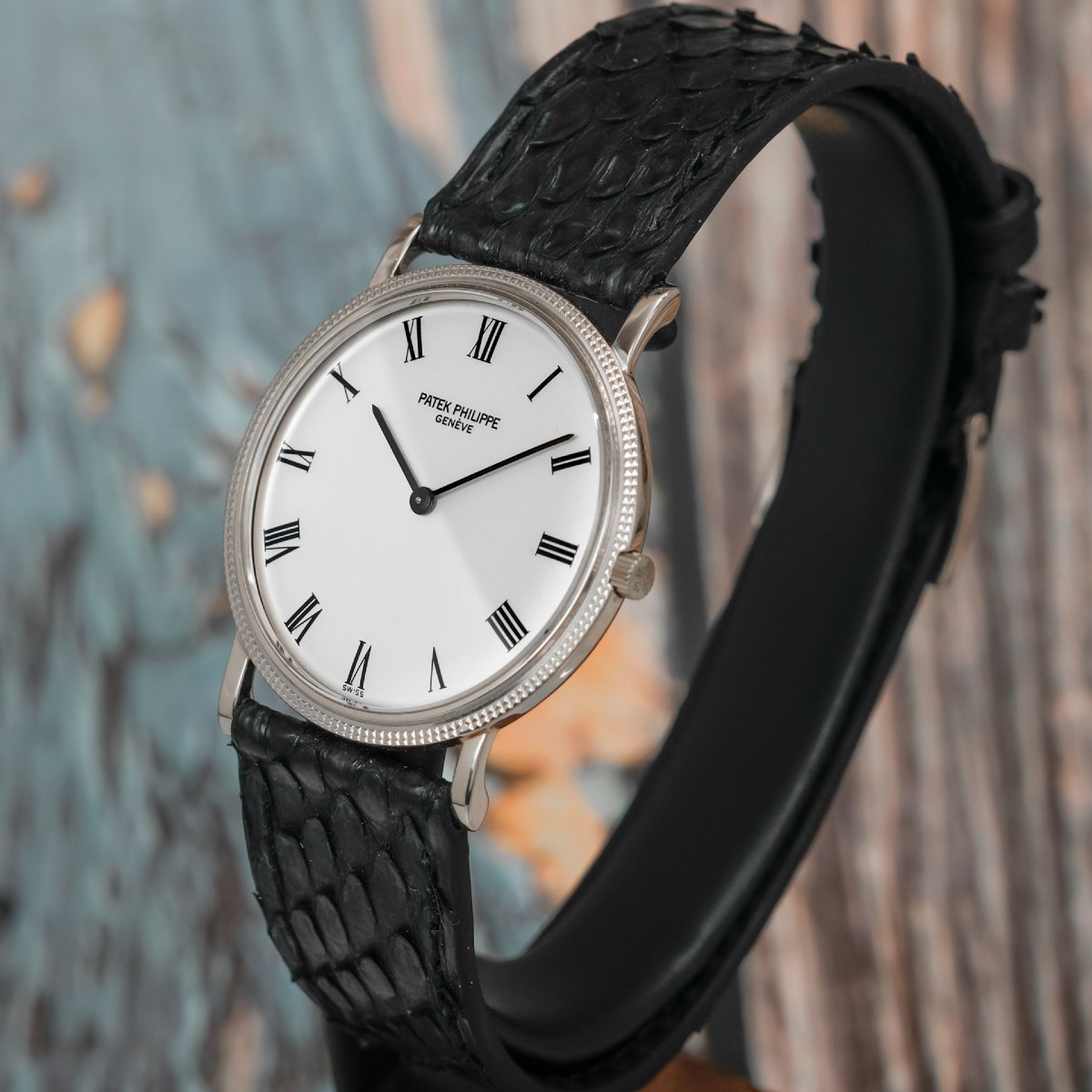 Patek Philippe Calatrava "Clous de Paris"  Ultraplate Or Blanc 18 ct Circa 1975-photo-3