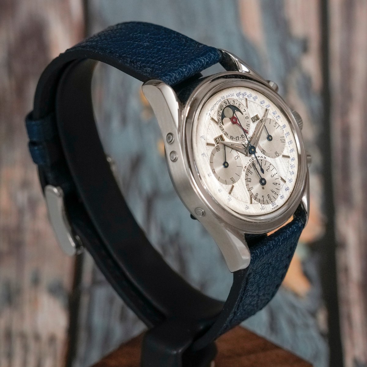 Universal Genève Chronographe Tri-Compax Calendrier Complet Phases de Lune Circa 1960-photo-3