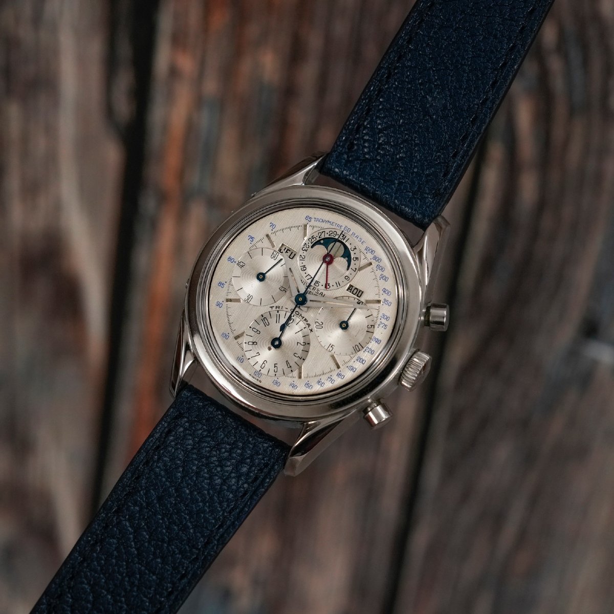 Universal Genève Chronographe Tri-Compax Calendrier Complet Phases de Lune Circa 1960-photo-1