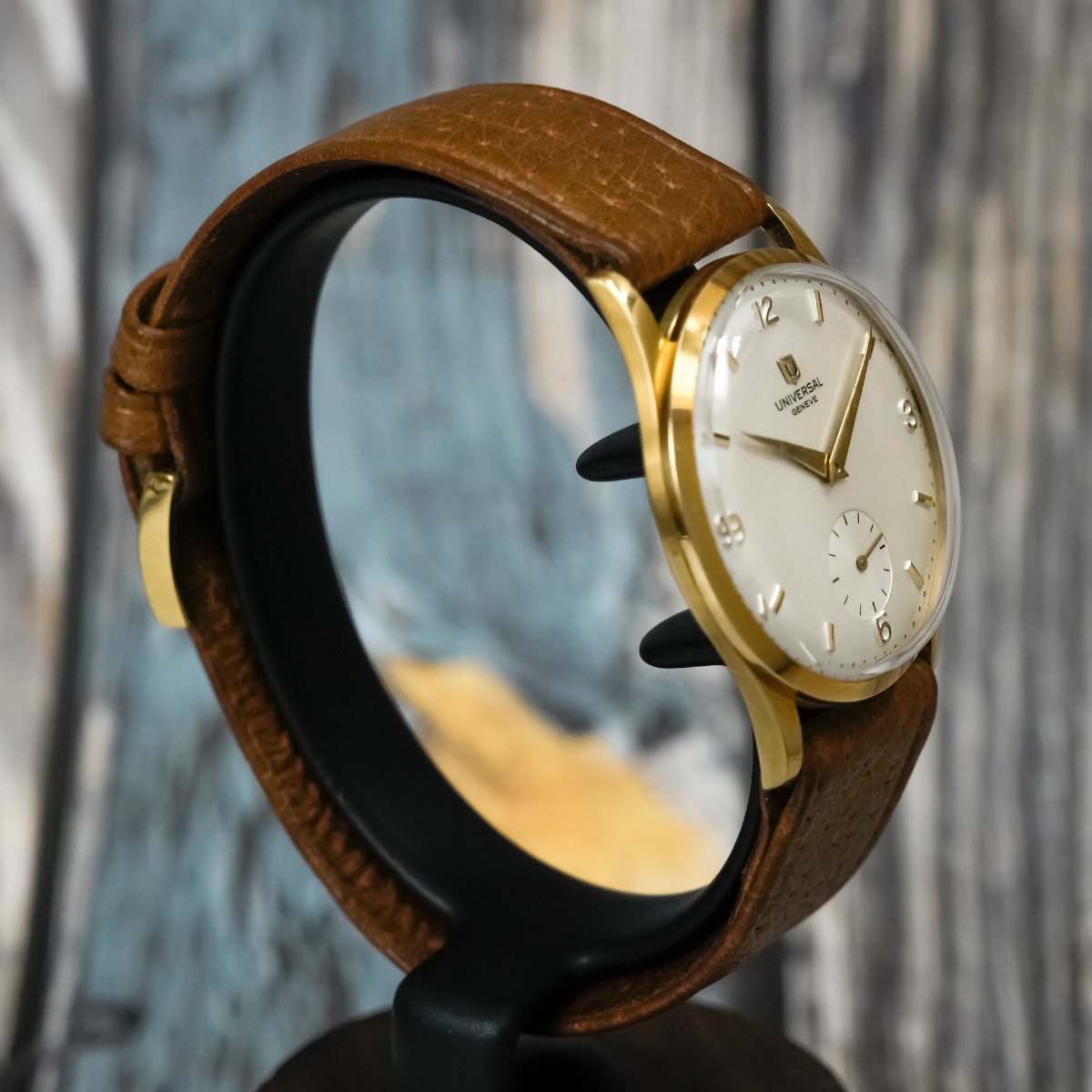 Universal Genève Calatrava 36 Mm 18k Yellow Gold -1951- -photo-4
