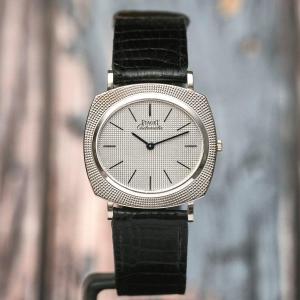 Piaget Extra-Plate Or Blanc 18 carats "Clous de Paris" Circa 1975