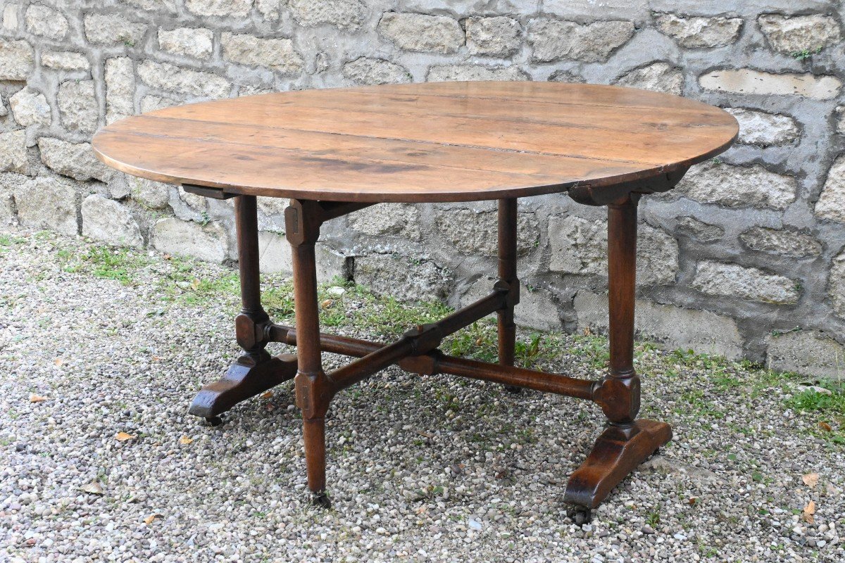 Table ronde De Vendange En Noyer Début 19ème