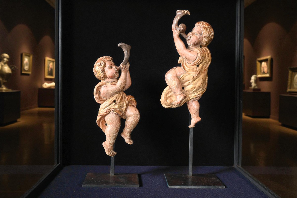 Pair Of Carved Wooden Angels From The 17th Century