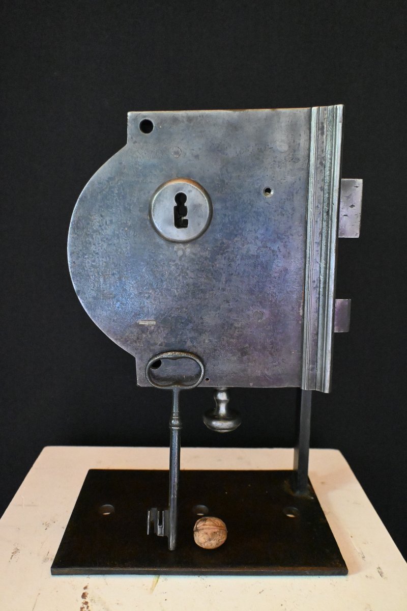 Serrure en fer forgé d'époque début XIXe