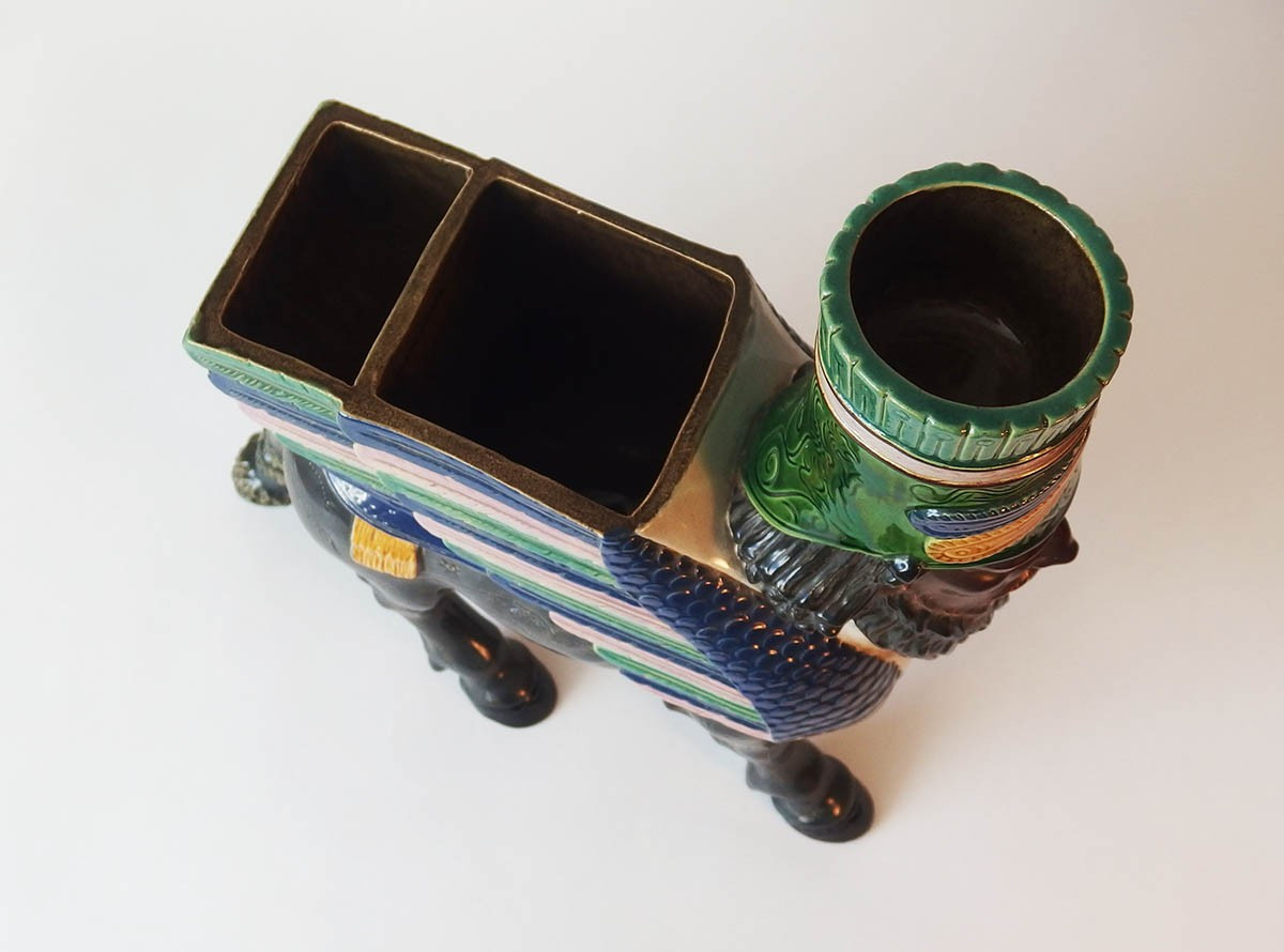 Ceramic "lamassu" Vase -photo-2