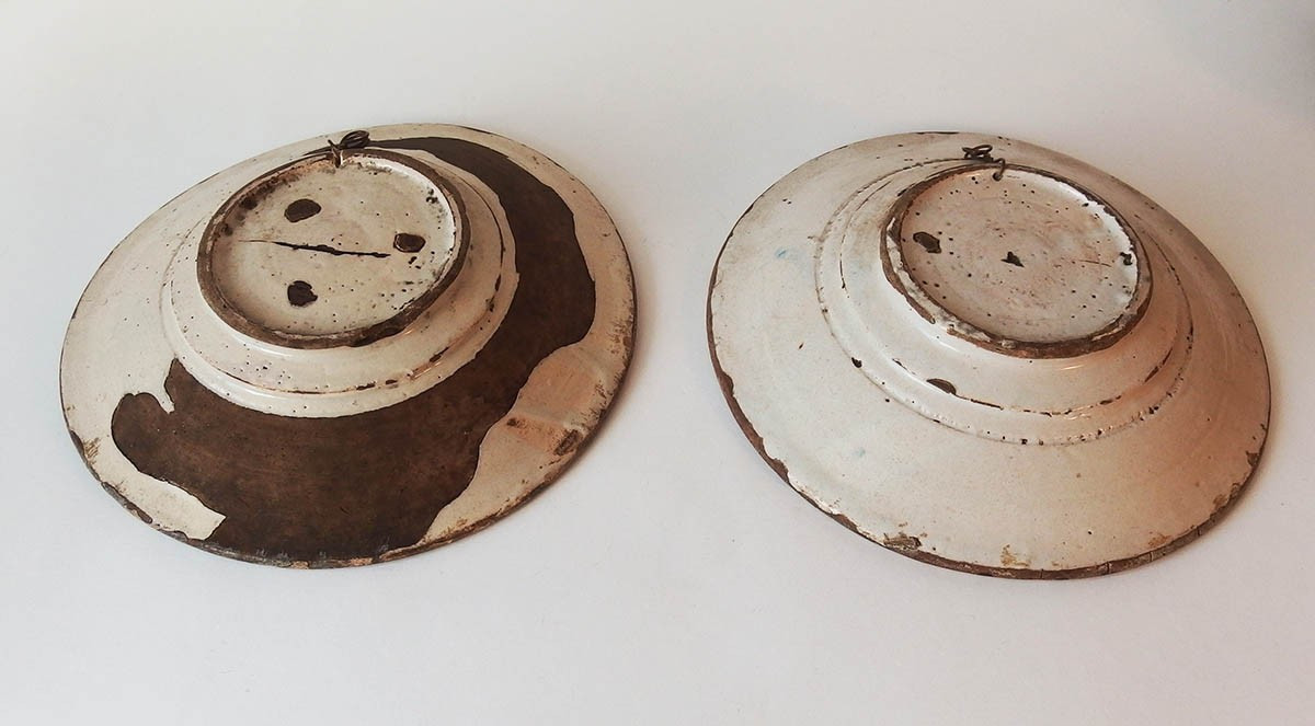 Set Of Three 18th Century Spanish Ceramic Plates-photo-1