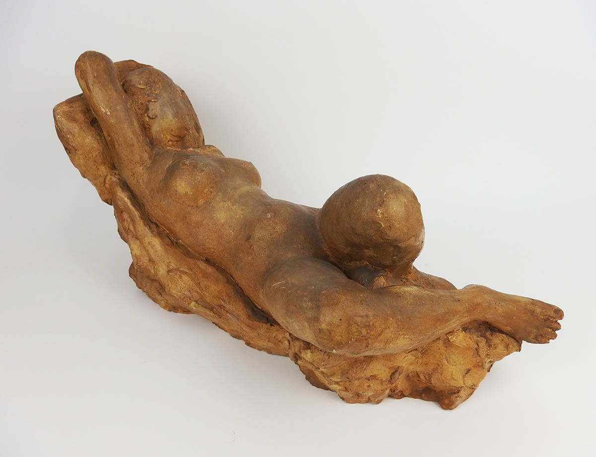 Sculpture"Femme nue allongée"par Costi-photo-3