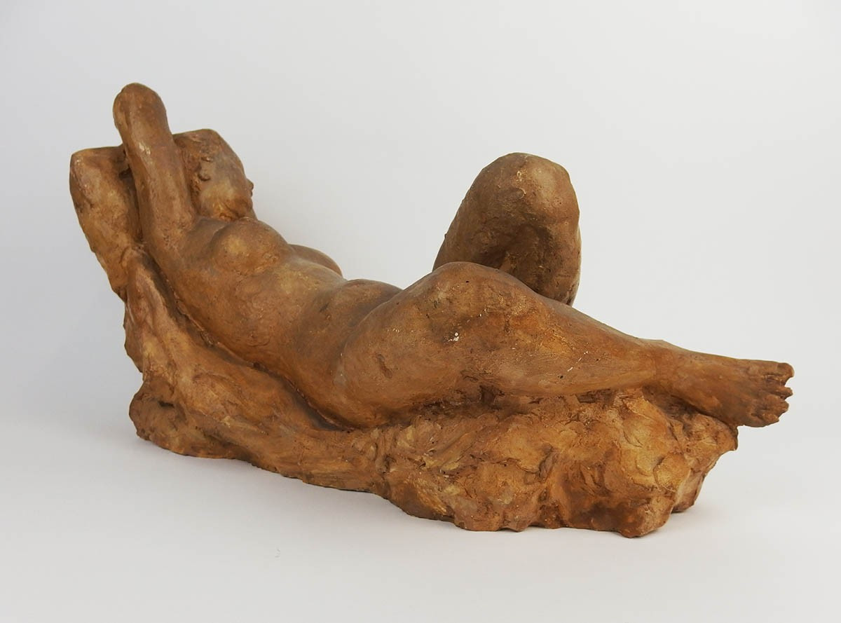 Sculpture"Femme nue allongée"par Costi-photo-4