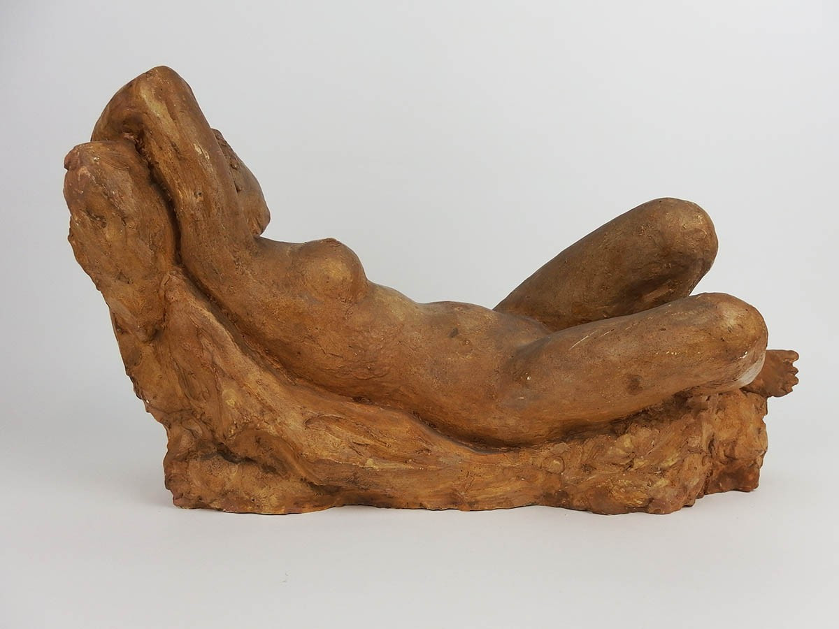 Sculpture"Femme nue allongée"par Costi-photo-1