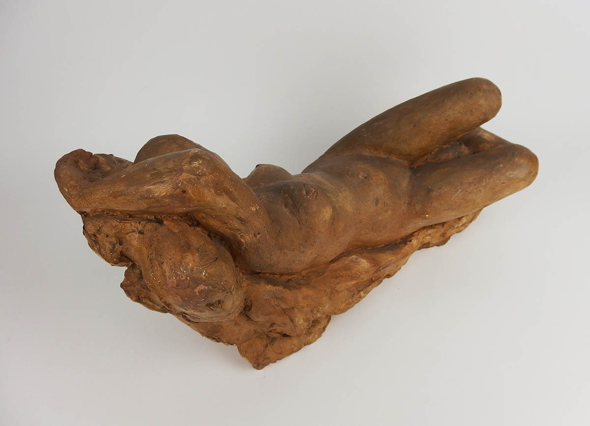 Sculpture"Femme nue allongée"par Costi-photo-3