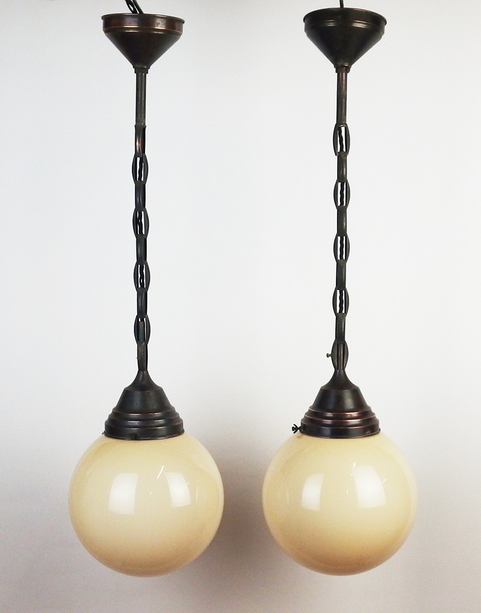 Paire de suspensions en verre et cuivre