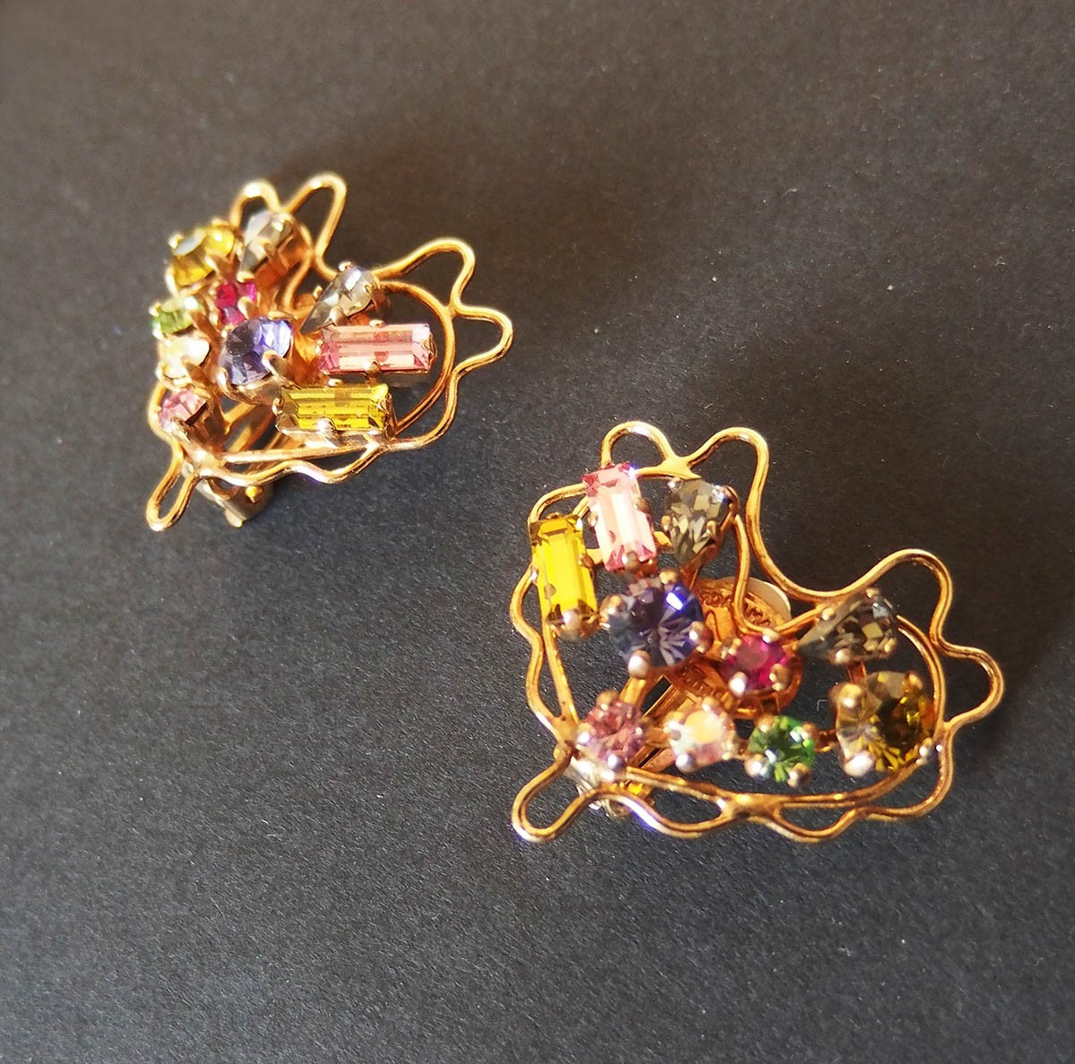 Paire de boucles d'oreille "Coeur" par Christian Lacroix-photo-3