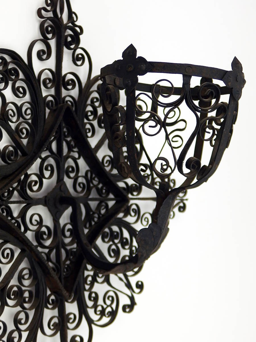 Wrought Iron Wall Sconce For Oil Lamp -photo-2