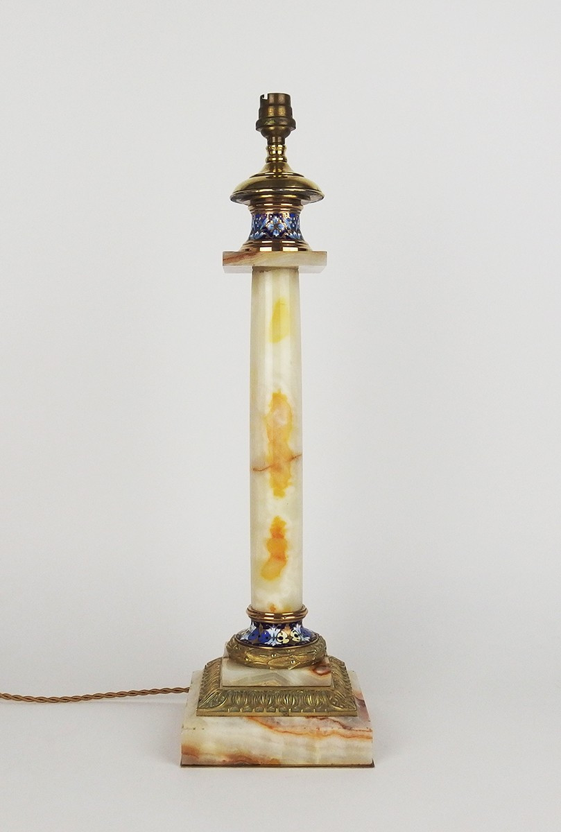 Pied de lampe en marbre -onyx attribué à Eugène Cornu