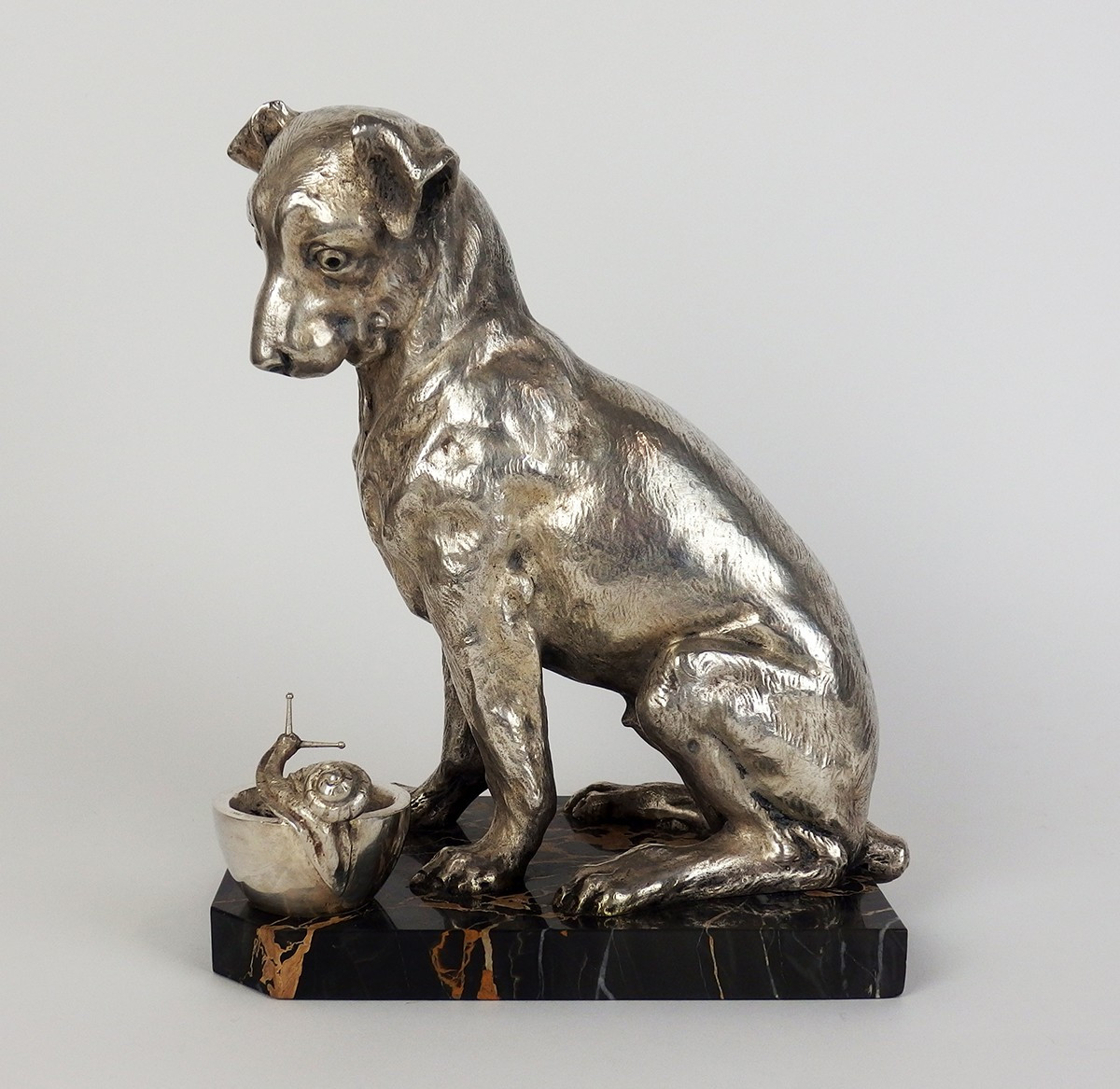 "L'intrus" bronze représentant un chien et un escargot par F Coffin-photo-4