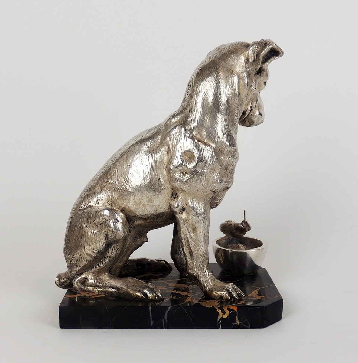"L'intrus" bronze représentant un chien et un escargot par F Coffin-photo-8