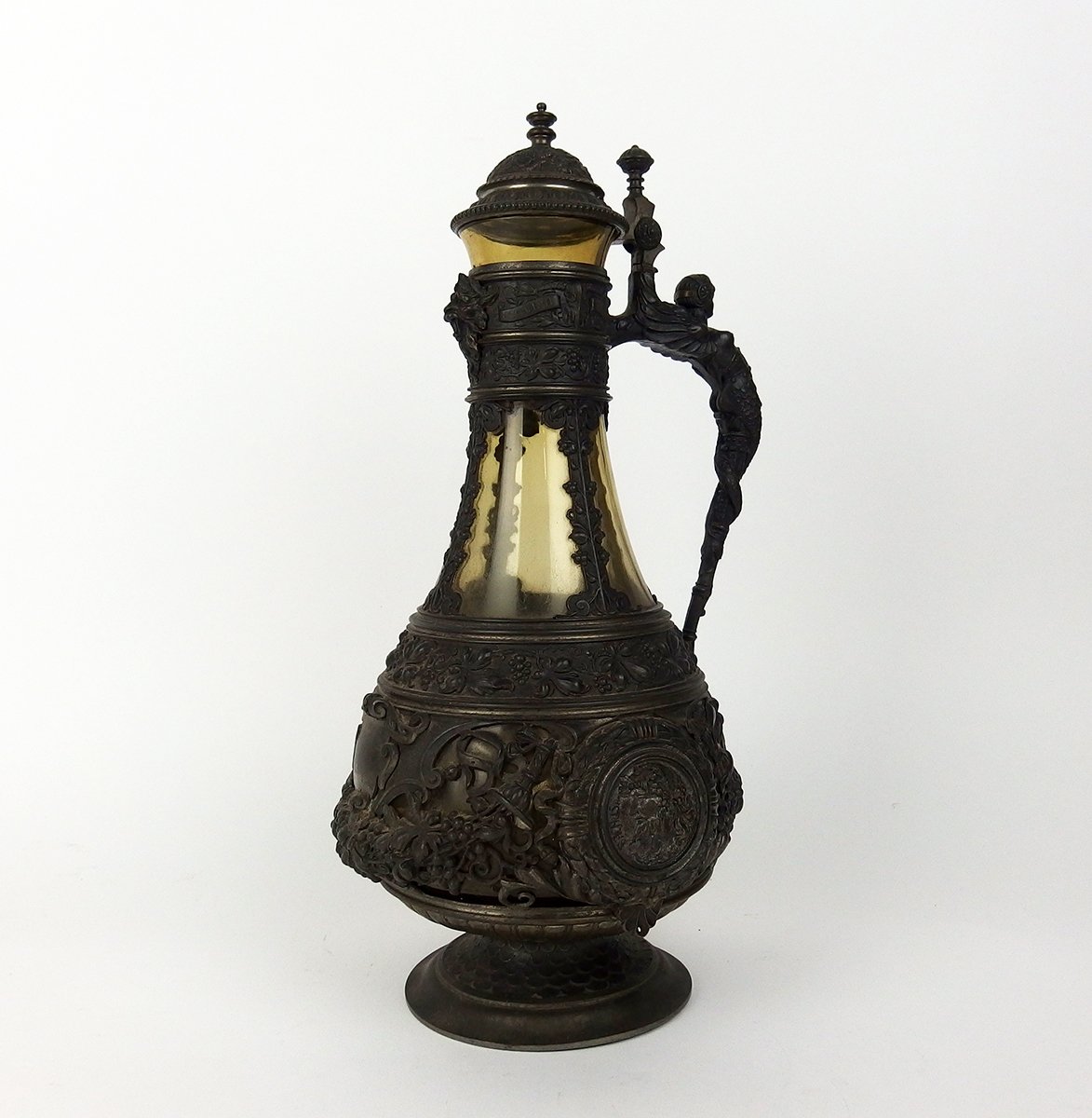 Carafe et quatre verres en étain de style Renaissance -photo-4