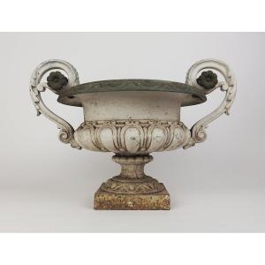 jardinière en fonte de forme Médicis