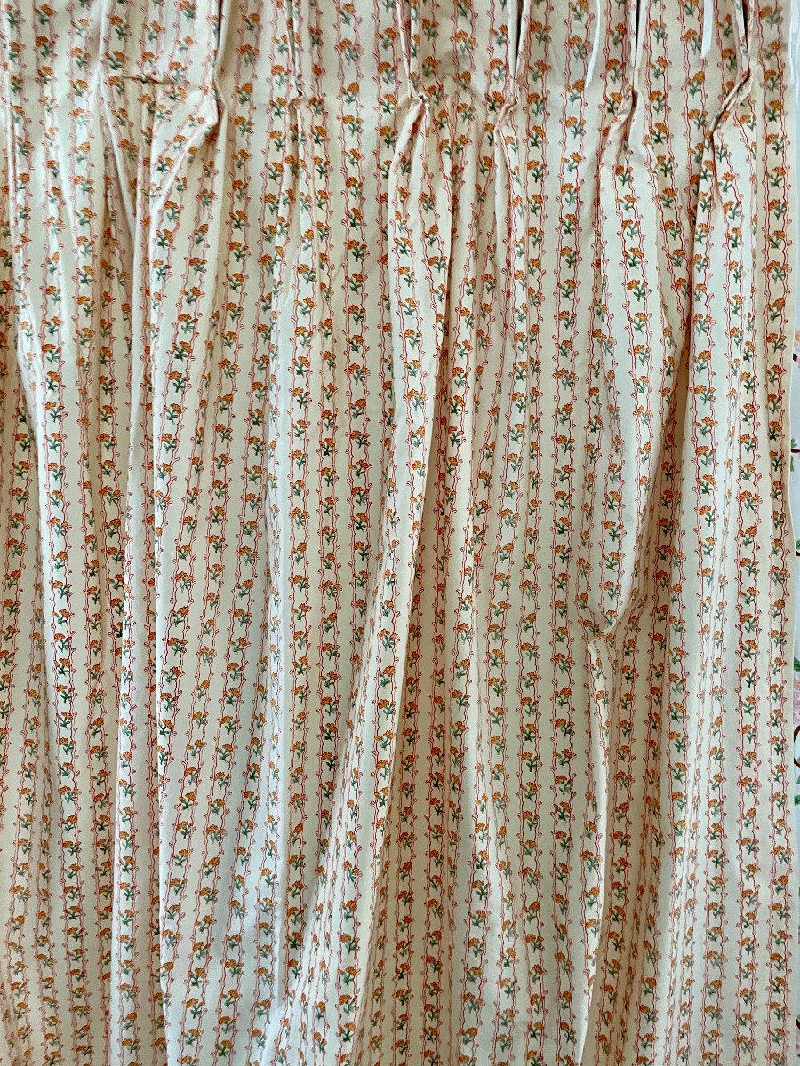 Pair Of Lined Hanging Curtains, Decor Edited By Pierre Frey Beige Background Fine Floral Patterns.-photo-2
