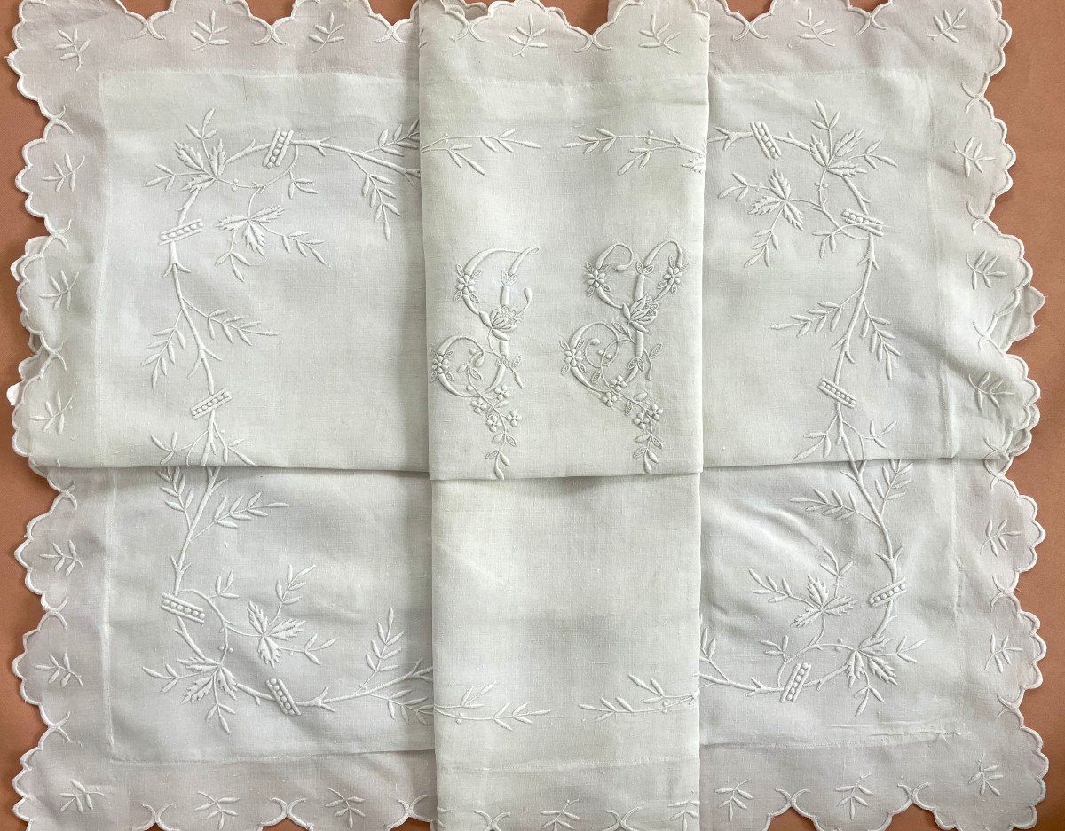 Taie Avec Branchages Fleuris Avec Monogramme JS Sur Toile Lin Fin, état Neuf - Linge Ancien-photo-3