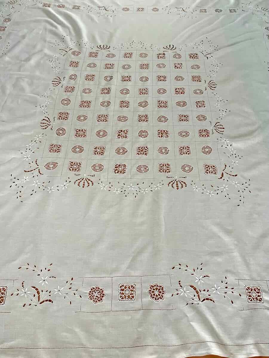 Bedspread, Wall Hanging With Hand Embroidery, Lace On Fine Linen Canvas - Old Linen-photo-1