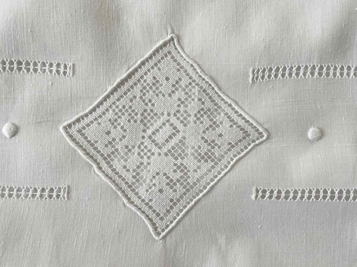 Sheet With Hand Embroidery, Needle Inlays, Mc Monogram On Linen Thread - Old Linen-photo-3