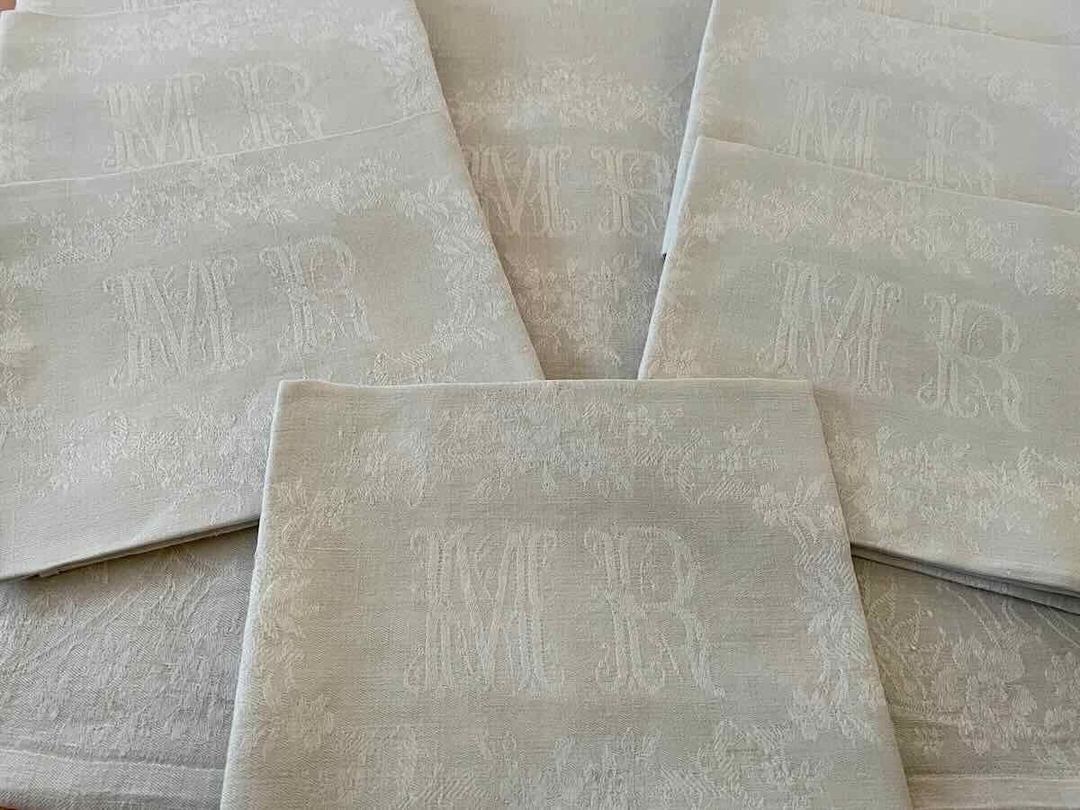Set Of 12 White Linen Damask Napkins, Woven Patterns And Monograms-photo-1