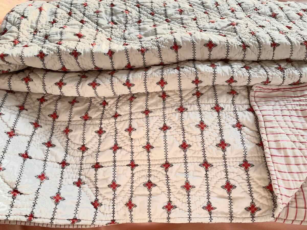Quilt, Double-sided Hand-stitched Blanket, Provencal Patterns - Antique Linen-photo-3