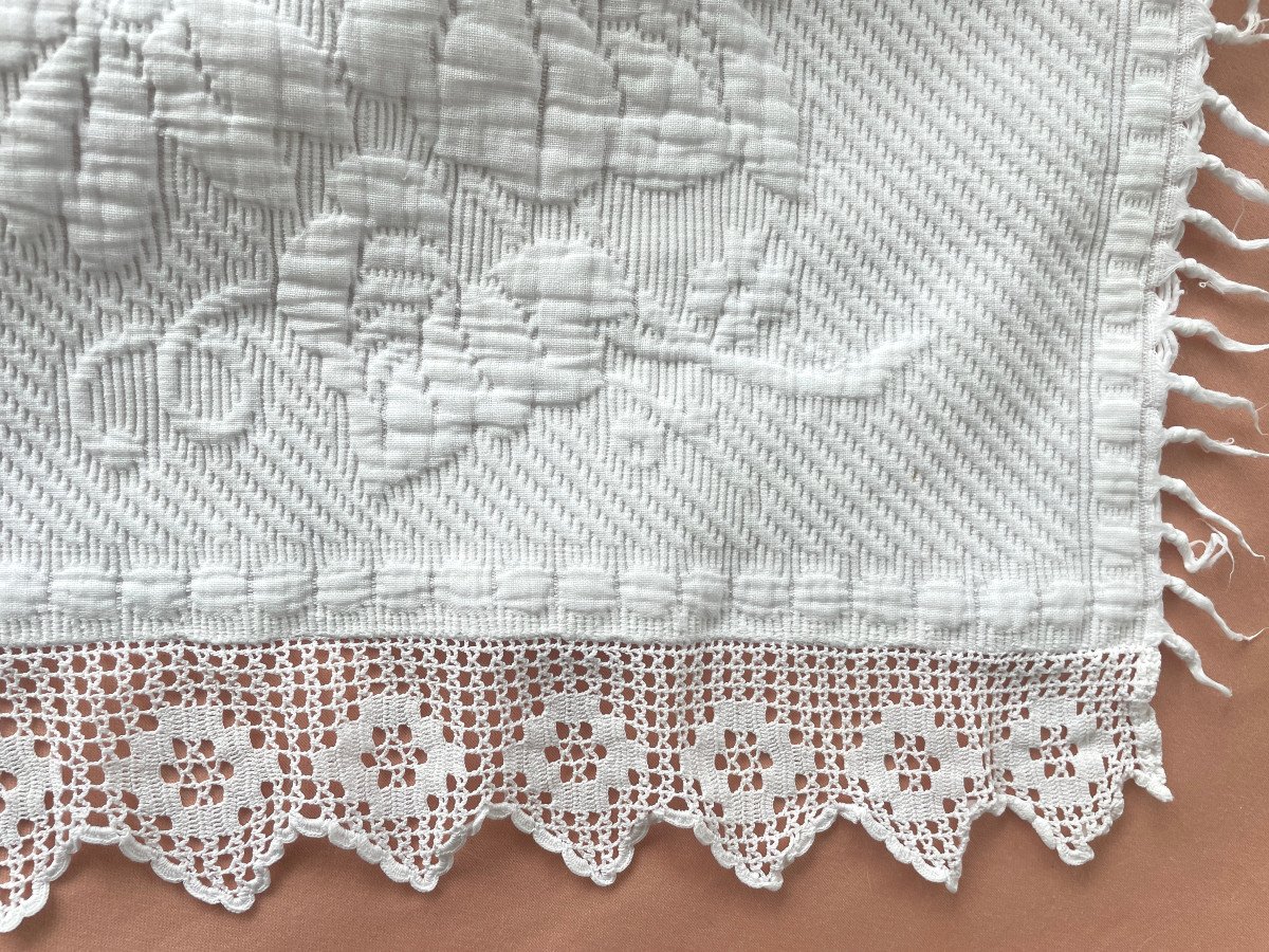 Petite Couverture De Bébé En Piqué Marseillais Avec Dentelle Au Crochet- Linge Ancien-photo-3